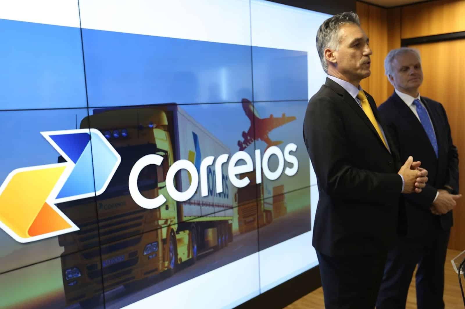 Resultado de imagen para Correios AZul linhas aereas